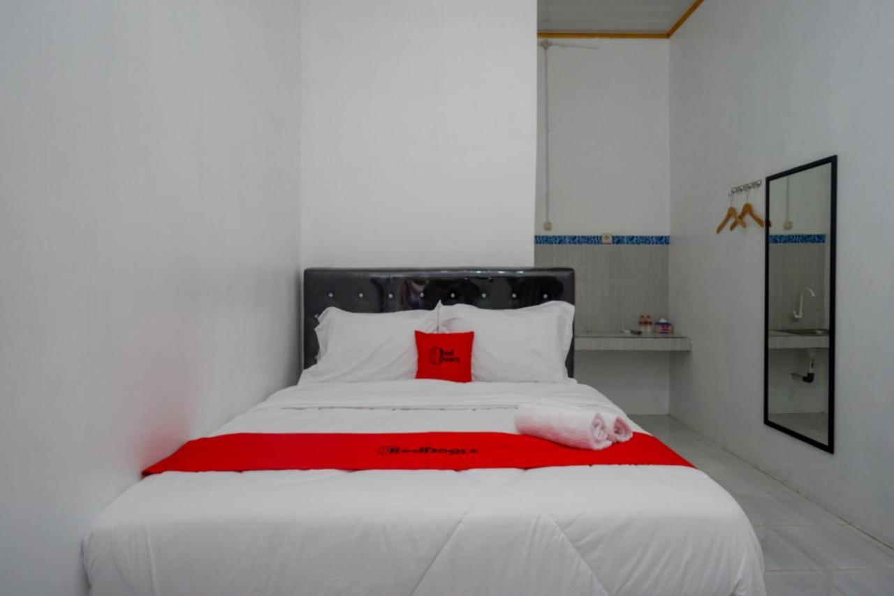 Reddoorz Near Universitas Semarang 2 Alastuwo Dış mekan fotoğraf